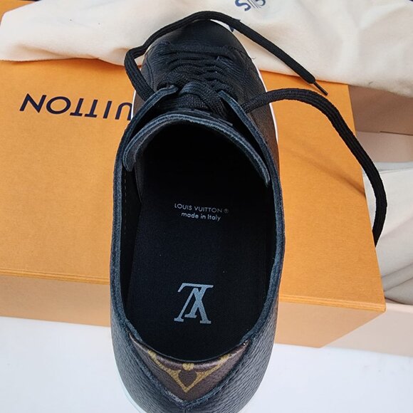 LV (Luis Vuitton) low top men's sneakers (resort sneaker) - Picture 10 of 11